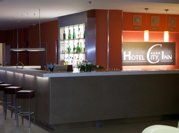 Lobby bar